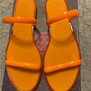 NWT and box Tory Burch poppy coral (orange) sandals. Size 7.